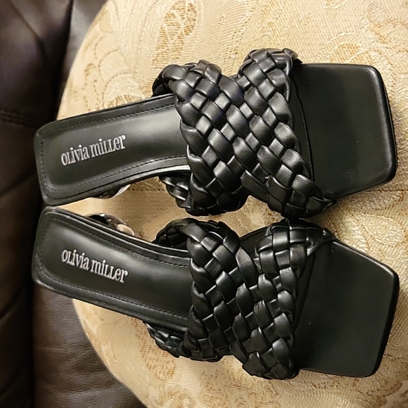 Olivia Miller Heel Sandal, Black, Size 8, Round crystal heels, NWOT, 2.5" Heel - Picture 4 of 12